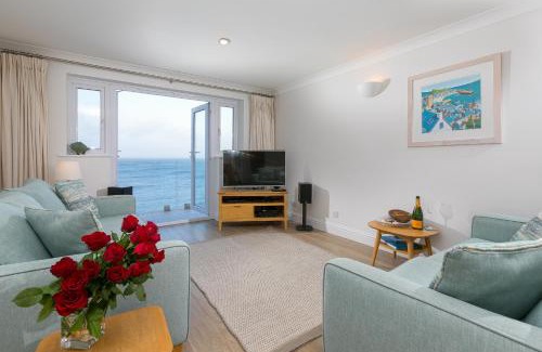 Carbis Bay Apartment | Wavetop
