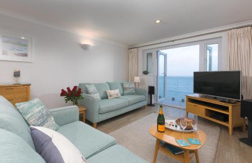 Carbis Bay Apartment | Wavetop