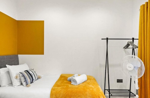 Swindon Apartment | Wayfield Apartment - Free Parking