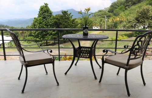 Villeta Hotel | Wayma House
