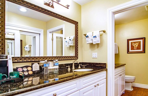 Golden Rectangle Hotel | Wayside Inn