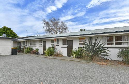 Woodend Hotel | Wayside Motel