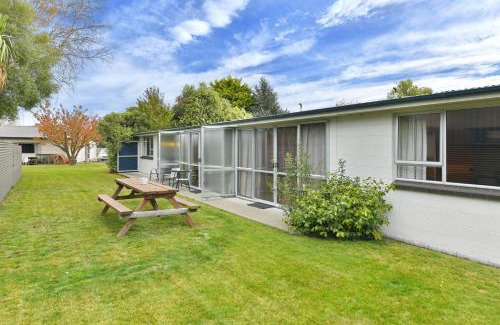 Woodend Hotel | Wayside Motel