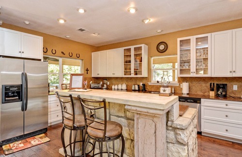 Pedernales Canyon Ranch House | We donate 10% All New Booking to Support Central TX Flood Victims to Oct 31.2025