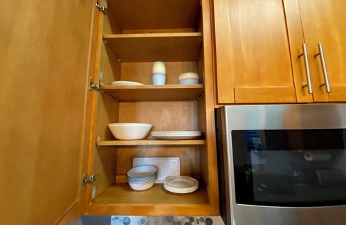 West Oakland House | "We had a Fabulous Stay" Charming townhome in superb Oakland with WiFi, AC