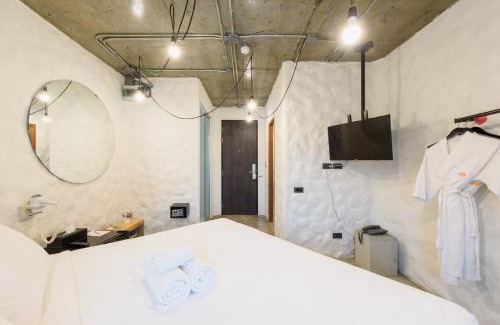 Hai Ya Hotel | WE Terminal Hotel
