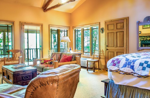 Grants Pass Cabin | Weasku Inn