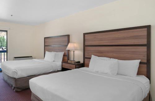 Dryden Hotel | Wedge Mountain Inn