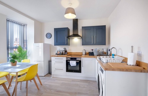 Wednesbury Apartment | Wednesbury, 2 Bedroom Apt. 202 with Parking