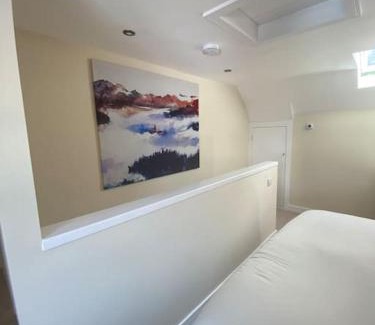 Penpont House | Wee Cottage - Super King bed!
