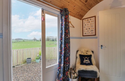 Kirkmichael Cottage | WEE SHEPHERD'S HUT, romantic, with a garden in Maybole