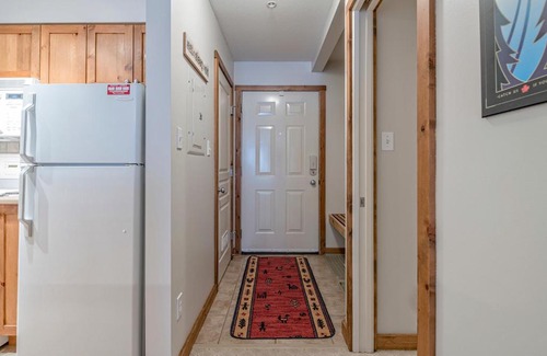 Silver Star Mountain Apartment | Wee Ski Chalet