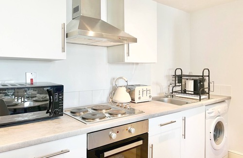 Bow Apartment | Weekly 2 BED Centurion Lane 20% OFF Family Business Relocation