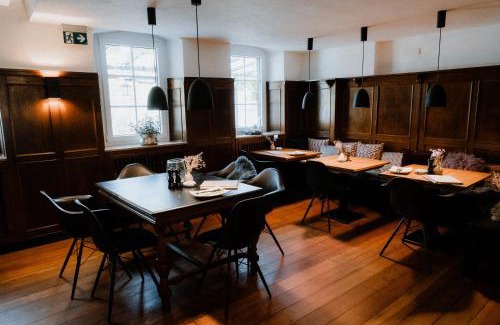 Kattenes Hotel | Weinhaus Fries