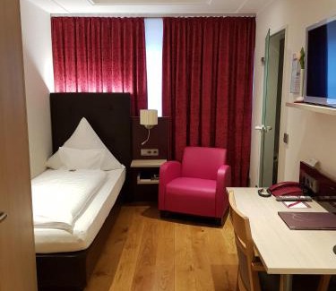 Ockfen Hotel | Weinhotel Restaurant Klostermühle