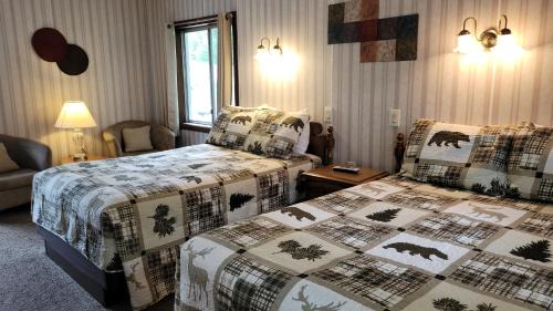 Weirs Beach Hotel | Weirs Beach Motel & Cottages