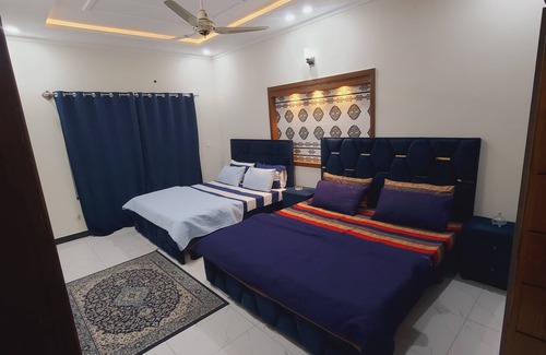 Islamabad Cabin | Welcome Lodges. Cozy 2-bedroom lodge with WiFi and AC in delightful Islamabad