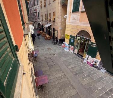 Rapallo Apartment | WELCOME RIVIERA Mazzini 77 appartamento lusso nel centro di Rapallo,WIFI, condizionamento in ogni stanza, attrezzato con tutto quello che serve in una casa, per un soggiorno da favola, parcheggio a pagamento 15euro al giorno da prenotare in anticipo