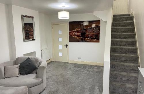 Swindon Apartment | Welcome rooms 54