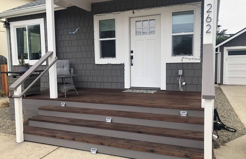 Moss Beach House | Welcome the the historic Gray Whale Cottage, overlooking the ocean cliff!