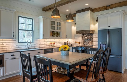 Lake Toxaway House | Welcome to A Little Bit O' Heaven!