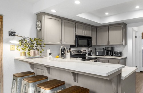 Capitola Condo | Welcome to "Coastal Vibes" located in the heart of the Capitola Village!