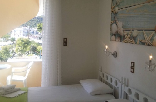 Agia Marina Bed & Breakfast | Welcome To Hotel Rachel
