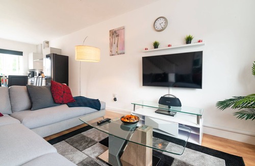 Droylsden House | Welcome to "Mosh Homes"