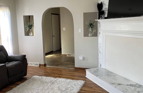 Lansing House | Welcome To Our Beautiful Home!