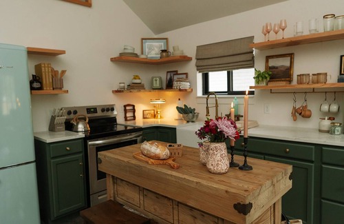 Hamilton House | Welcome to our charming Montana cottage with a cozy traveler’s inn twist! .n