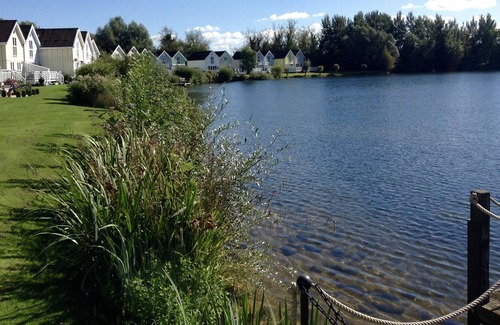 South Cerney Ski Chalet | Welcome to our lakeside holiday home in the heart of the Cotswold Water Parks