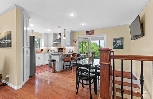 Garfield House | Welcome to Owl Hollow Retreat! Stunning mountain and valley views.
