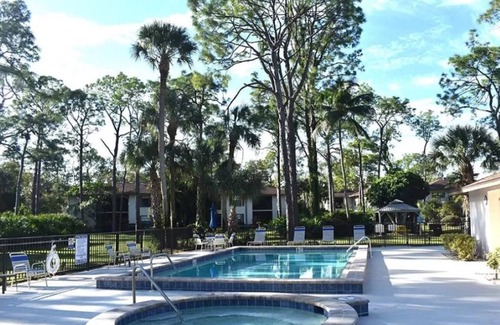 Kings Lake Condo | "Welcome to Paradise: 2-Bed Condo Steps from Amenities & Minutes to Beaches!"