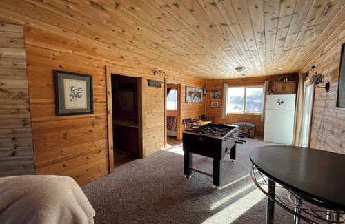 Princeton House | Welcome to Princeton Pines! 3-BDRM HOUSE/2.5 ACRES/FIREPIT/FOOSBALL/Wii/SUNSETS!