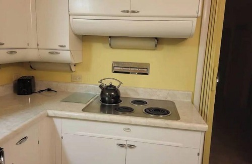 Indianapolis House | Welcome to Retro House! Take a trip back in time.