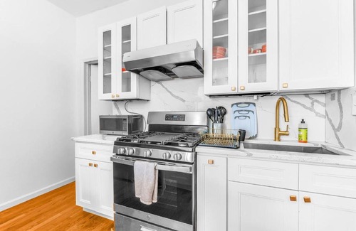 Park Slope Apartment | Welcome to “Sunny Park Slope Retreat”!