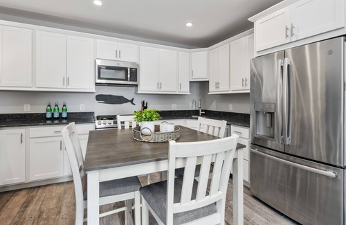 Minot House | Welcome to the "Beach Haus," a charming retreat 400' from Minot Beach!