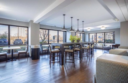 Elizabeth House | Welcome to the brand-new Room – Newark Airport