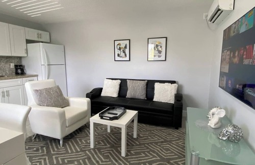 Fort Lauderdale Apartment | Welcome to this stylish and spacious luxury suite
