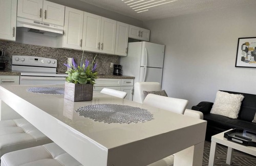 Fort Lauderdale Apartment | Welcome to this stylish and spacious luxury suite