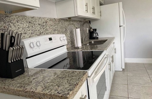 Fort Lauderdale Apartment | Welcome to this stylish and spacious luxury suite