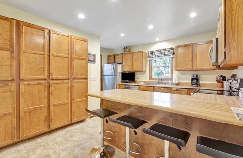 Farviews - Pattee Canyon House | Welcome to your Missoula getaway! A spacious stay near Downtown & the University