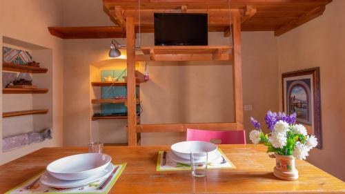 Bosa Historic Centre Apartment | Welcomely - Casa Portella
