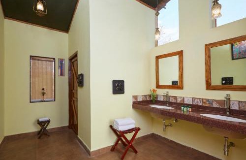 Khattalwada Hotel | WelcomHeritage Jungle Home Pench