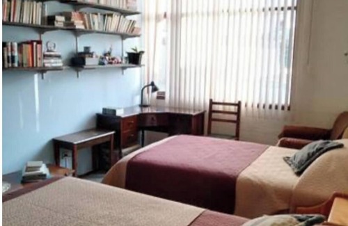 Quito Bed & Breakfast | Welcoming 1-bedroom casa particular, private bathroom and free parking