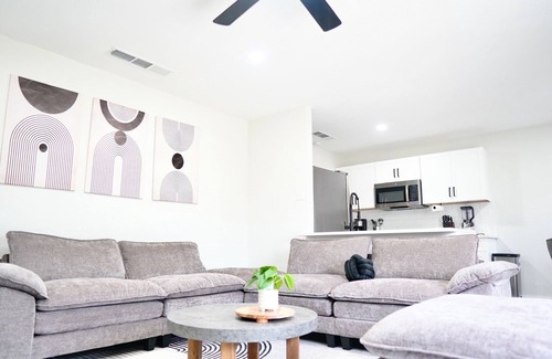 Forney House | Welcoming 4-bedroom house with AC in charming Forney