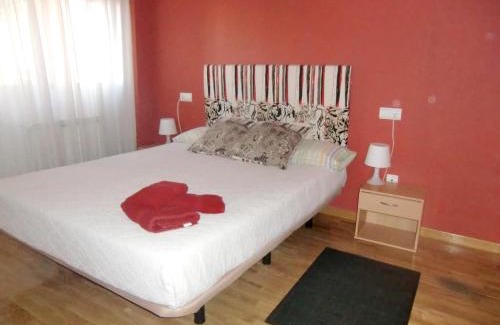 Zamora Apartment | Welcoming apartment in Zamora, 83 sqm, balcony with view