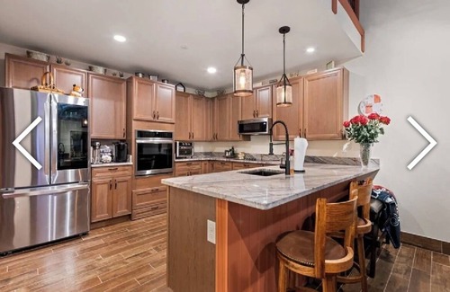 Waynesville Apartment | Welcoming apartment in the heart of Waynesville NC.