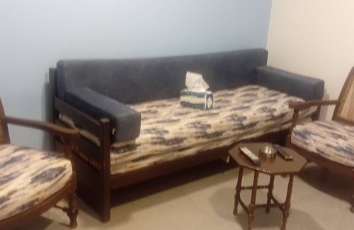 Faitroun Condo | Welcoming condo in Faitroun with terrace