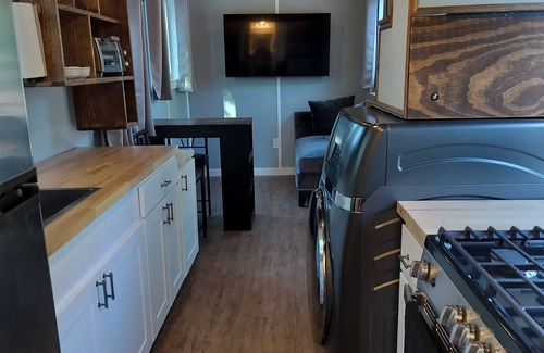 Gober Cottage | Welcoming Tiny Home nestled on small farm